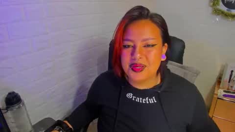 artenisa_tay69 online show from December 18, 3:34 am