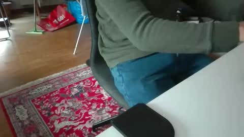 Snapshot of artesian99 chatting on November 1, 9:00 am artesian99 online show from November 1, 9:00 am