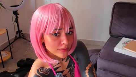 Snapshot of artgea chatting on September 29, 4:12 pm Linda independent model artgeea online show from September 29, 4:12 pm