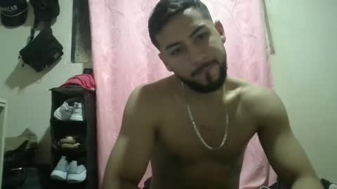 Snapshot of arthur1718 chatting on October 15, 3:06 am arthur1718 online show from October 15, 3:06 am