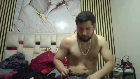 Snapshot of arthur1718 chatting on February 10, 11:42 pm arthur1718 online show from February 10, 11:42 pm