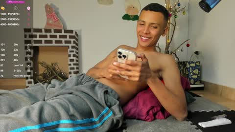 Snapshot of arthur_fochh chatting on December 7, 12:08 am Arthur online show from December 7, 12:08 am