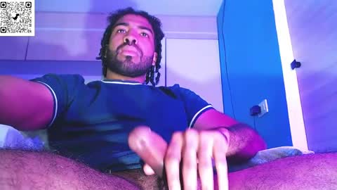 arthur_jamess online show from April 4, 9:01 pm