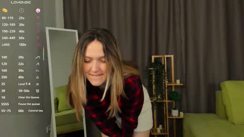 Sara online show from September 25, 7:39 pm