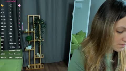 Sara online show from October 6, 7:22 pm