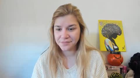 Snapshot of artsyandcraftsy_ chatting on March 5, 8:43 am MIA online show from March 5, 8:43 am