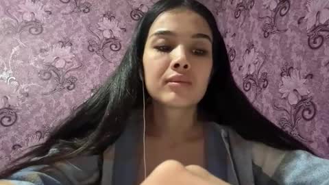 Amina online show from March 2, 6:15 pm