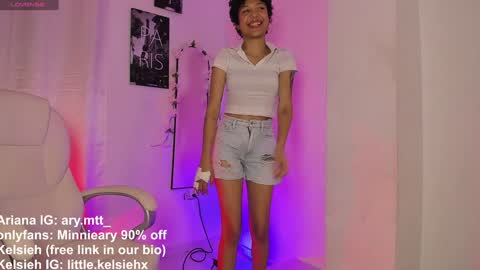 Snapshot of ary_and_kel chatting on January 26, 5:13 am Ariana and Kelsieh online show from January 26, 5:13 am