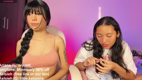 Snapshot of ary_and_kel chatting on February 5, 10:33 pm Ariana and Kelsieh online show from February 5, 10:33 pm