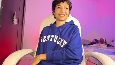 Snapshot of ary_and_kel chatting on February 13, 12:24 am Ariana and Kelsieh online show from February 13, 12:24 am