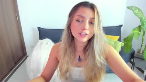 Snapshot of ary_cam230 chatting on December 14, 9:52 pm Zahaara online show from December 14, 9:52 pm