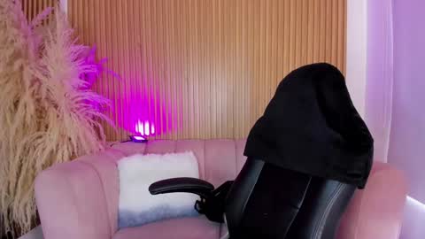 Snapshot of ary_cooper_ chatting on January 15, 1:09 pm Ary Cooper online show from January 15, 1:09 pm
