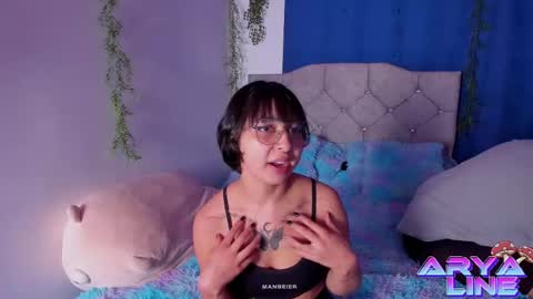 Snapshot of arya_line chatting on March 12, 3:24 am Arys online show from March 12, 3:24 am