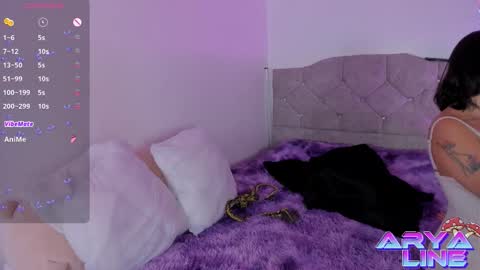 Snapshot of arya_line chatting on September 24, 1:42 am Arys online show from September 24, 1:42 am