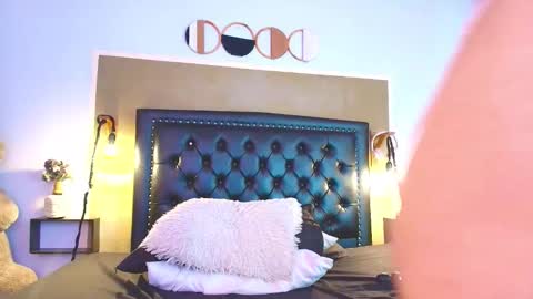 Snapshot of arya_tsuki chatting on October 12, 9:36 pm ary online show from October 12, 9:36 pm