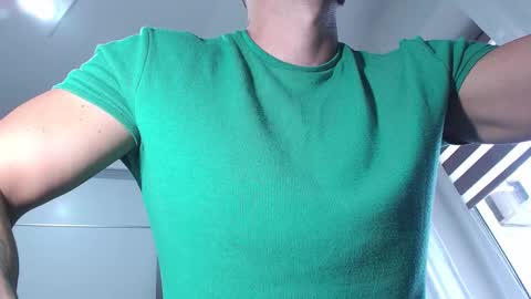 Snapshot of aryanaian1 chatting on November 19, 9:53 am AryanAian1 online show from November 19, 9:53 am