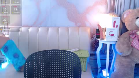 Snapshot of arybutty chatting on March 1, 3:27 pm Ary online show from March 1, 3:27 pm