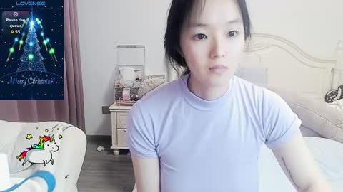 Lily online show from February 8, 4:10 pm