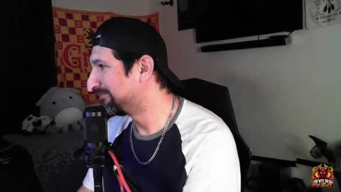 Snapshot of asanator101 chatting on September 28, 12:49 am devilPup75 online show from September 28, 12:49 am