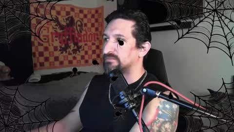 Snapshot of asanator101 chatting on October 17, 2:48 am devilPup75 online show from October 17, 2:48 am