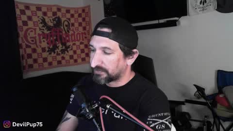 Snapshot of asanator101 chatting on October 30, 2:13 am devilPup75 online show from October 30, 2:13 am