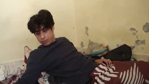 Snapshot of ash2730 chatting on December 19, 6:42 am ash2730 online show from December 19, 6:42 am