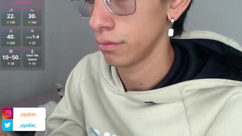 Ash online show from February 24, 6:06 pm