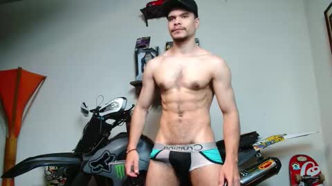 Snapshot of ash_wingrant chatting on November 24, 11:37 pm ash_wingrant online show from November 24, 11:37 pm