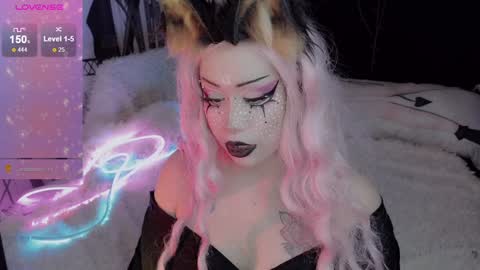 Snapshot of asha_nekooo chatting on December 12, 11:47 pm Sasha next stream December 4st at 0000- 0030 am German time online show from December 12, 11:47 pm