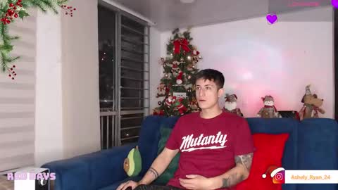 Ashley And Ryan  online show from December 23, 12:30 am