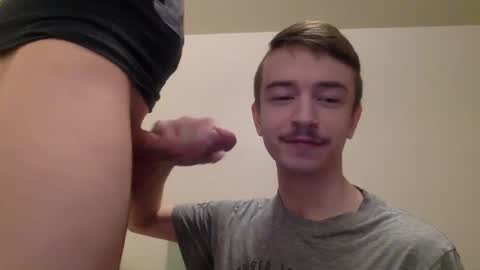 Snapshot of ashingwest97 chatting on September 26, 3:21 am Ashing online show from September 26, 3:21 am