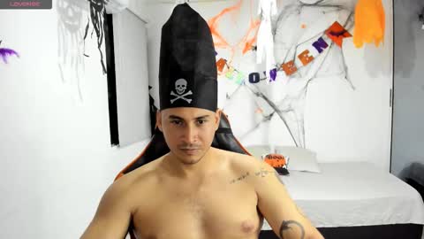 Snapshot of ashlan_king chatting on October 17, 2:37 am ashlan_king online show from October 17, 2:37 am