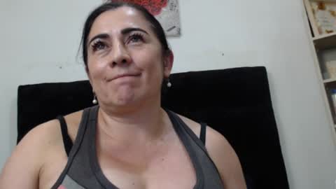 ashleey_thompson online show from January 11, 12:55 am