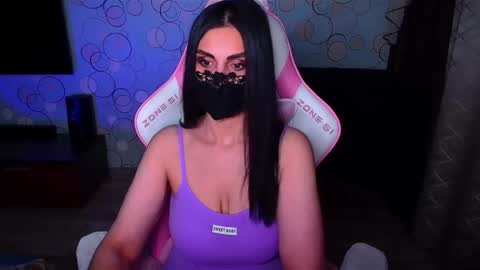 Snapshot of ashley__cooper__ chatting on December 4, 4:33 am Yasmina online show from December 4, 4:33 am