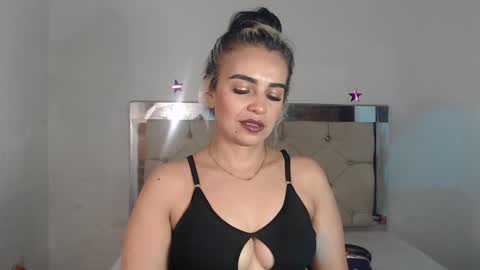 ashley__tylor online show from February 15, 3:31 am