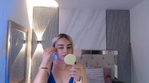 ashley__tylor online show from May 12, 4:26 pm