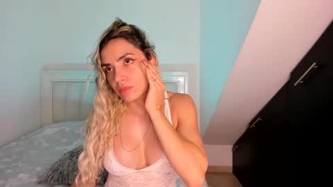 ashley_blair online show from December 24, 12:00 am