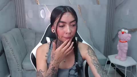 ashley_blum_v online show from September 15, 7:47 pm