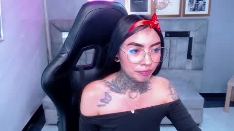 ashley_blum_v online show from September 17, 7:48 pm