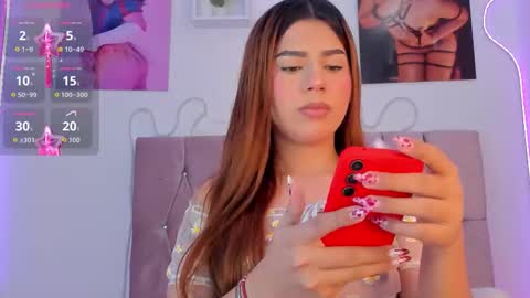 Snapshot of ashley_piinkk chatting on November 8, 1:55 pm Ashley online show from November 8, 1:55 pm