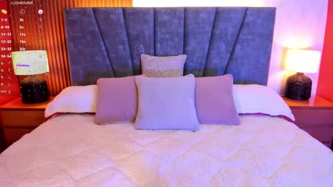 Sara Smith online show from November 17, 7:08 pm