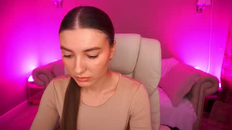 Snapshot of ashleybaee chatting on October 27, 6:50 am ashleybaee online show from October 27, 6:50 am