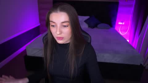 Snapshot of ashleybaee chatting on December 4, 1:42 pm ashleybaee online show from December 4, 1:42 pm