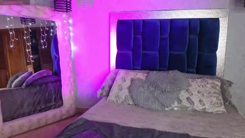 CAMILA online show from September 17, 12:01 am