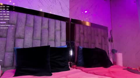 Snapshot of ashleycampbell_ chatting on January 6, 1:53 am Ashley online show from January 6, 1:53 am