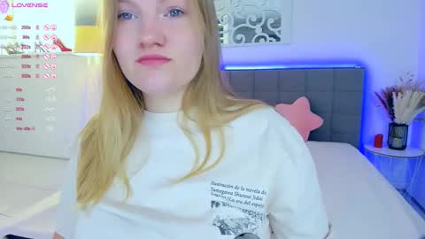 AshleyJonse online show from September 14, 5:17 am