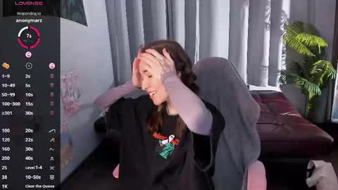 Snapshot of ashleytoxic chatting on November 30, 1:04 pm Ashley online show from November 30, 1:04 pm