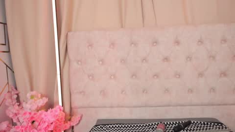 Ashley Lauren online show from January 7, 9:50 am