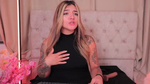 Ashley Lauren online show from January 15, 10:27 am