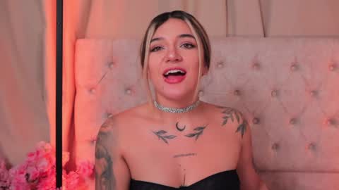 Ashley Lauren online show from February 6, 6:51 am